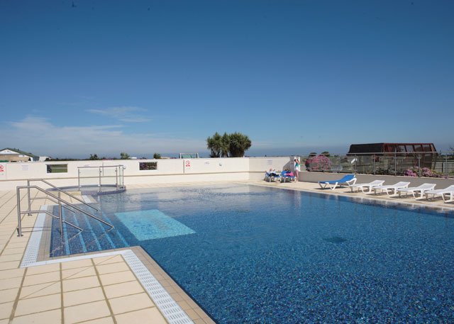 Newperran Tourist Park - Holiday Parks, Caravan Holidays in Cornwall