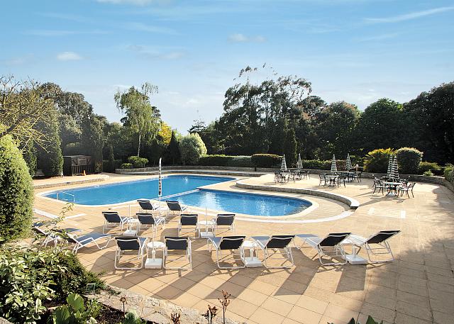 Elmers Court Country Club - Holiday Parks, Caravan Holidays in Hampshire
