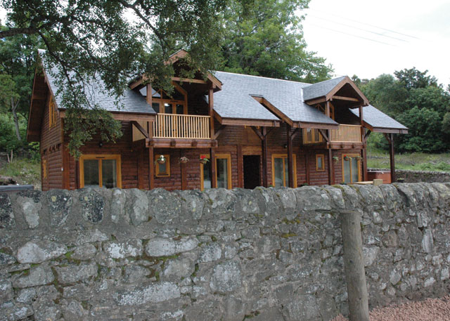 Glen Clova Lodges - Holiday Parks, Caravan Holidays in Angus