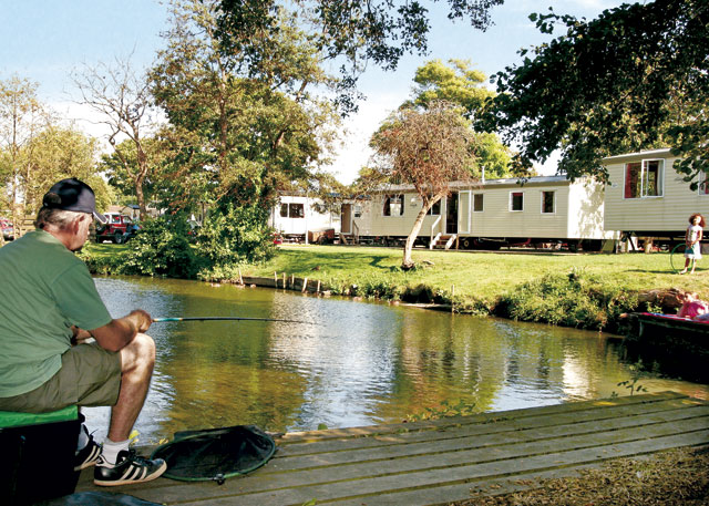 Lakeside Holiday Park - Holiday Parks, Caravan Holidays in Somerset