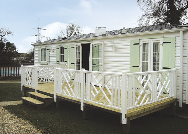 South Hants Country Park - Holiday Parks, Caravan Holidays in Hampshire