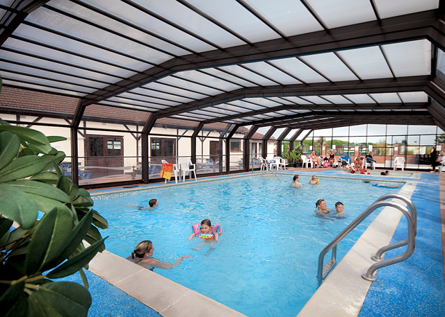 Two Chimneys - Holiday Parks, Caravan Holidays in Kent