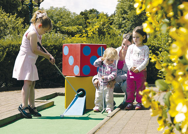 Valley Farm - Holiday Parks, Caravan Holidays in Essex