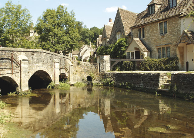 Wayside Lodges - Holiday Parks, Caravan Holidays in Wiltshire